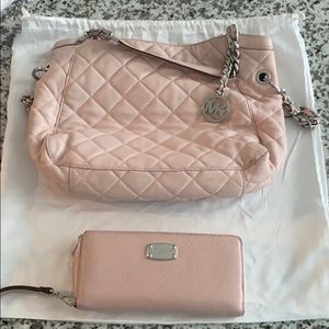 🌟🌟100% AUTHENTIC🌟🌟 Michael Kors set!